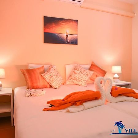 Villa Passaat Spectacular Spanish Water View Виллемстад Экстерьер фото